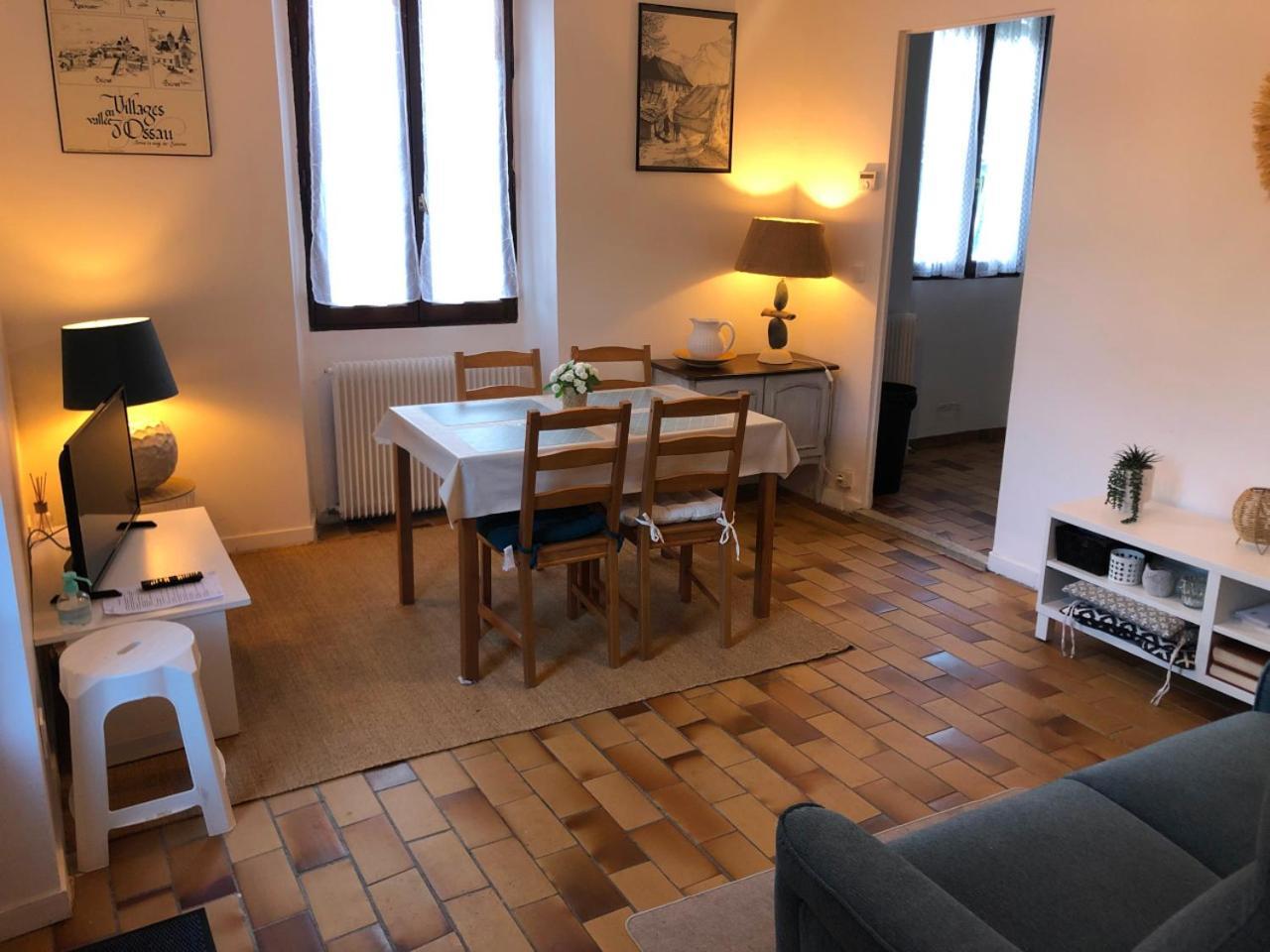 Petite Maison Avec Terrasse Jurançon 外观 照片